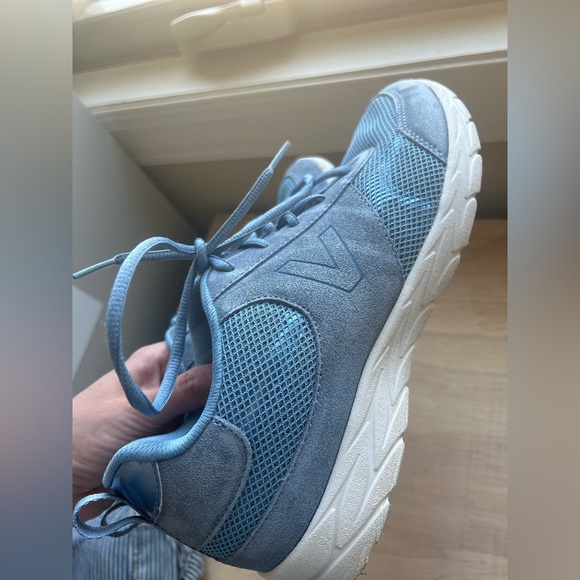 Vionic Aviate Women's Orthotic Supportive Sneaker, Blue, Size 9.5 - Picture 8 of 15